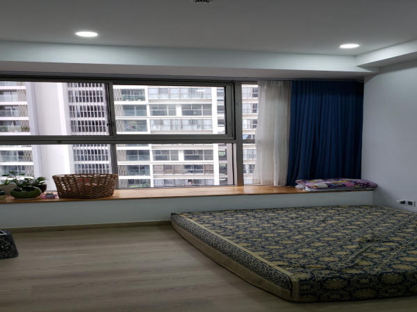 Bán căn hộ Midtown M7 lầu trung, 2 phòng ngủ rộng rãi, thoáng mát-Hòa Đất Vàng